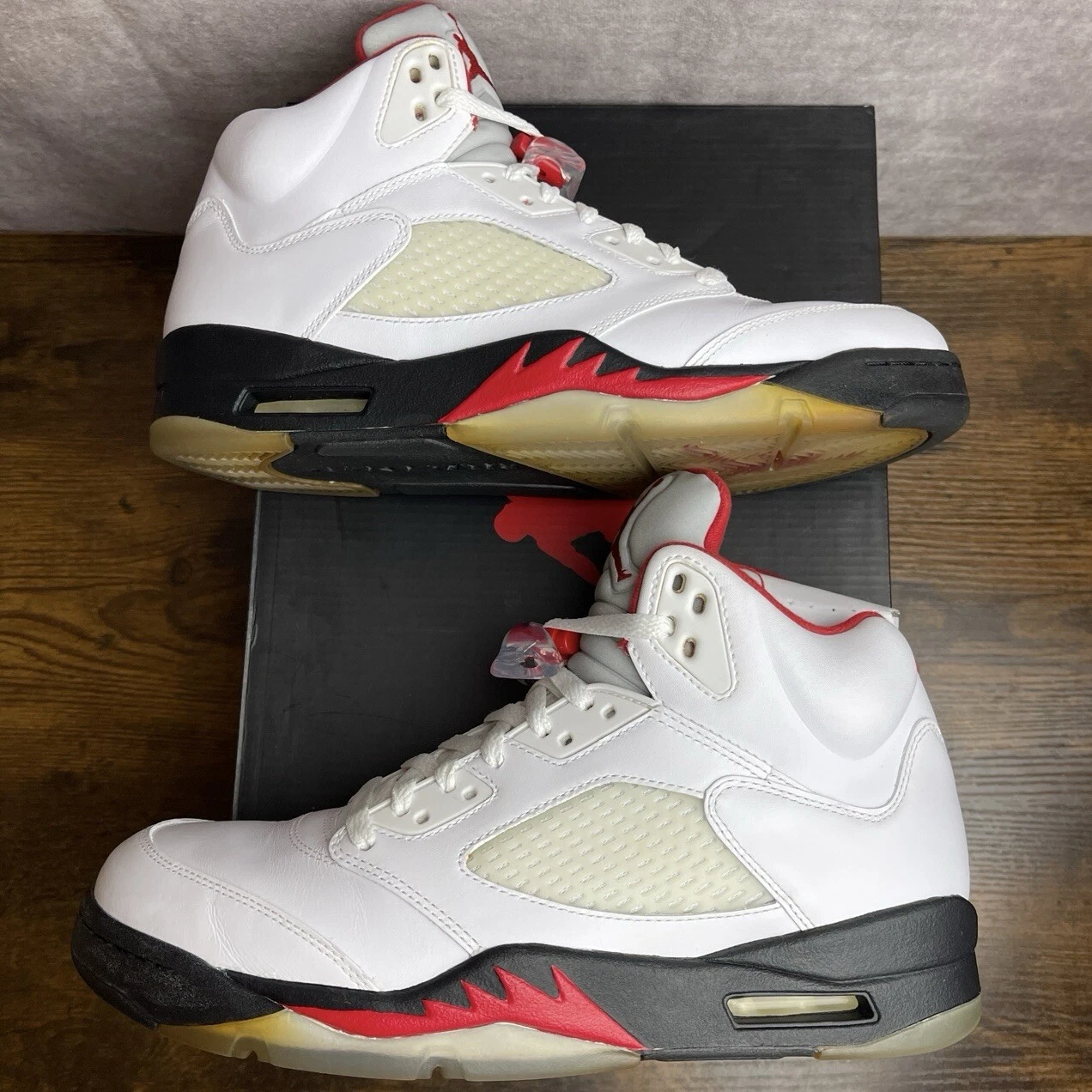 Nike Air Jordan 5 Retro 2013 Fire Red Size 9.5 136027-100  display picture 1