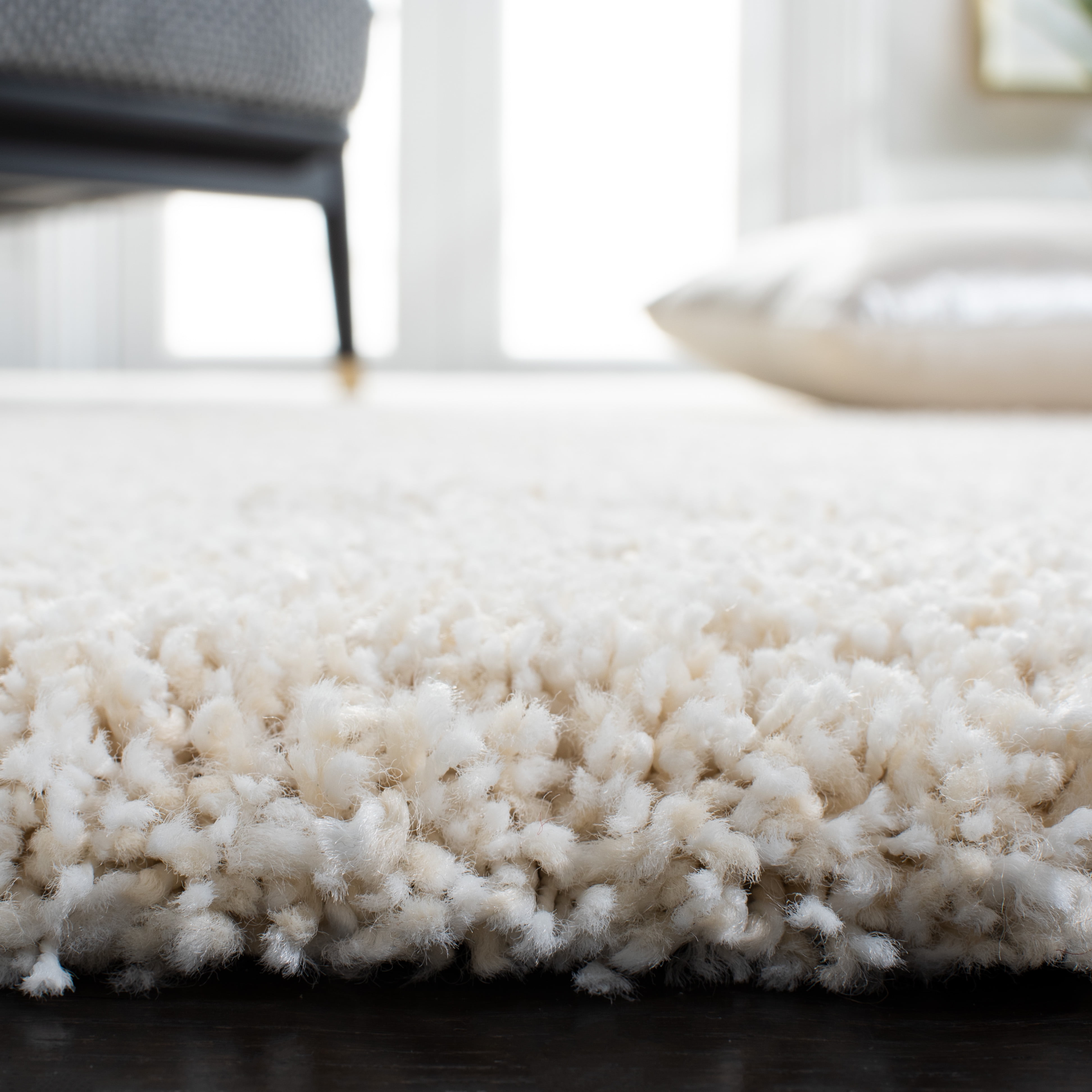 SAFAVIEH Milan Harlow Solid Plush Shag Runner Rug, Ivory, 2' x 12' - Modern Design, Ivory, Non-Shedding & Easy Cleaning, Ultra Plush Thick Pile, Ideal for Living Room, Bedroom, Entryway
