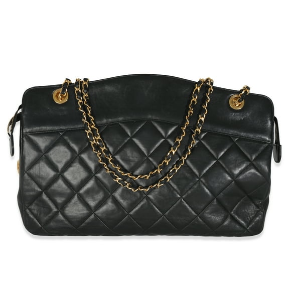 Pre-Owned Chanel Vintage Black Quilted Lambskin Matelasse Chain Shoulder Bag