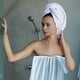 thumbnail image 5 of Toalla de Baño de Terciopelo para Adultos | Toalla de Forro Polar Extragruesa y Súper Absorbente para Secar El Cabello y El Cuerpo | Tejido Suave y Delicado con Un Elegante Estampado de Rayas | Perfe, 5 of 6