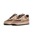 thumbnail image 1 of Zapatillas Air Force 1 '07 negras y carmesí para el día de San Valentín, de caña baja, clásicas, informales, para hombre y mujer, para deportes al aire libre, 1 of 4