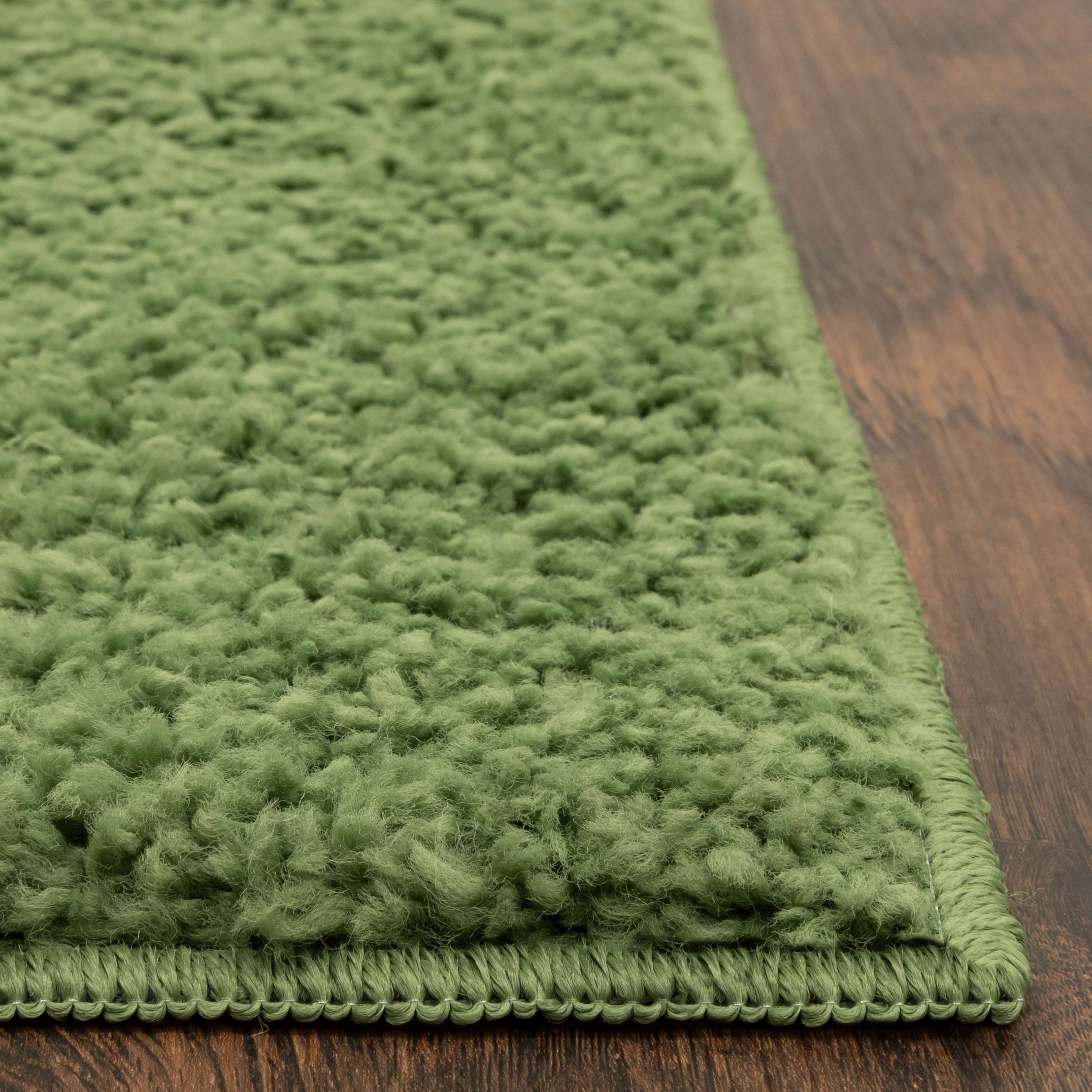Mainstays Traditional Solid Green Shag Indoor Runner Rug, 2' x 6'