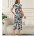 thumbnail image 5 of WQD Womens Pajama Sets Pj Set Floral Print Short Short Sleeve Top With Capri Pants Sleepwear 2 Piece Loungewear with Pockets, 5 of 6