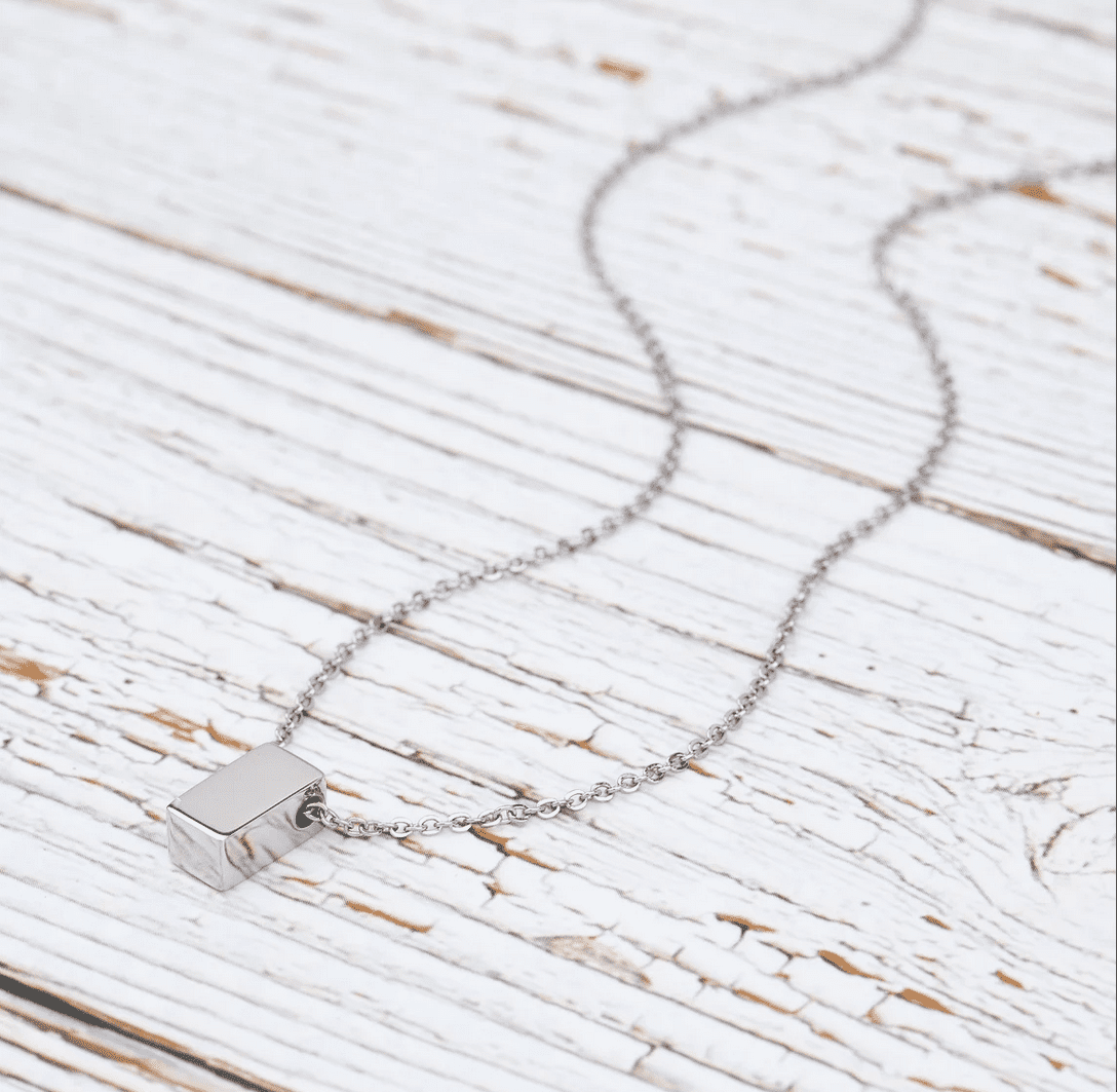 Personalized Card and Necklace for Mother's Day Gift, Gift for Mom, Gift for Her, Custom Card and Necklace for Mom, Cube Necklace for Mom, [Silver, Personalized Card]