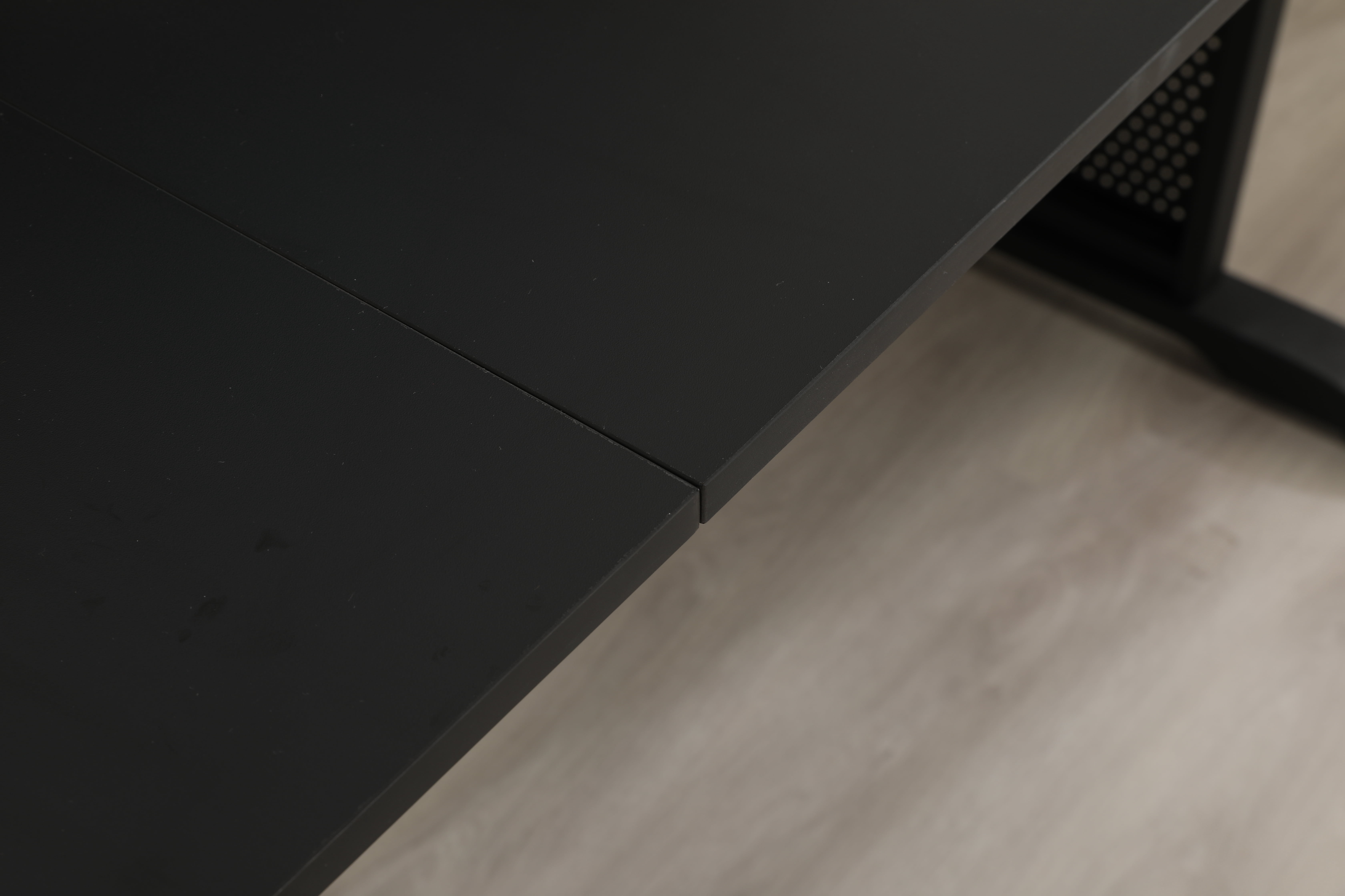 Computer Desk, 47 Inch Office Desk, Gaming Desk Writing Desk Work Desk for Home Office, Study, Modern Simple Desk, Metal Frame Black