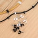 thumbnail image 5 of 390 piezas de bridas para cables, bridas para colgar en la pared con clips para clavos, 4 mm, 5 mm, 6 mm, 8 mm, 10 mm y 12 mm, color blanco y negro, 5 of 7