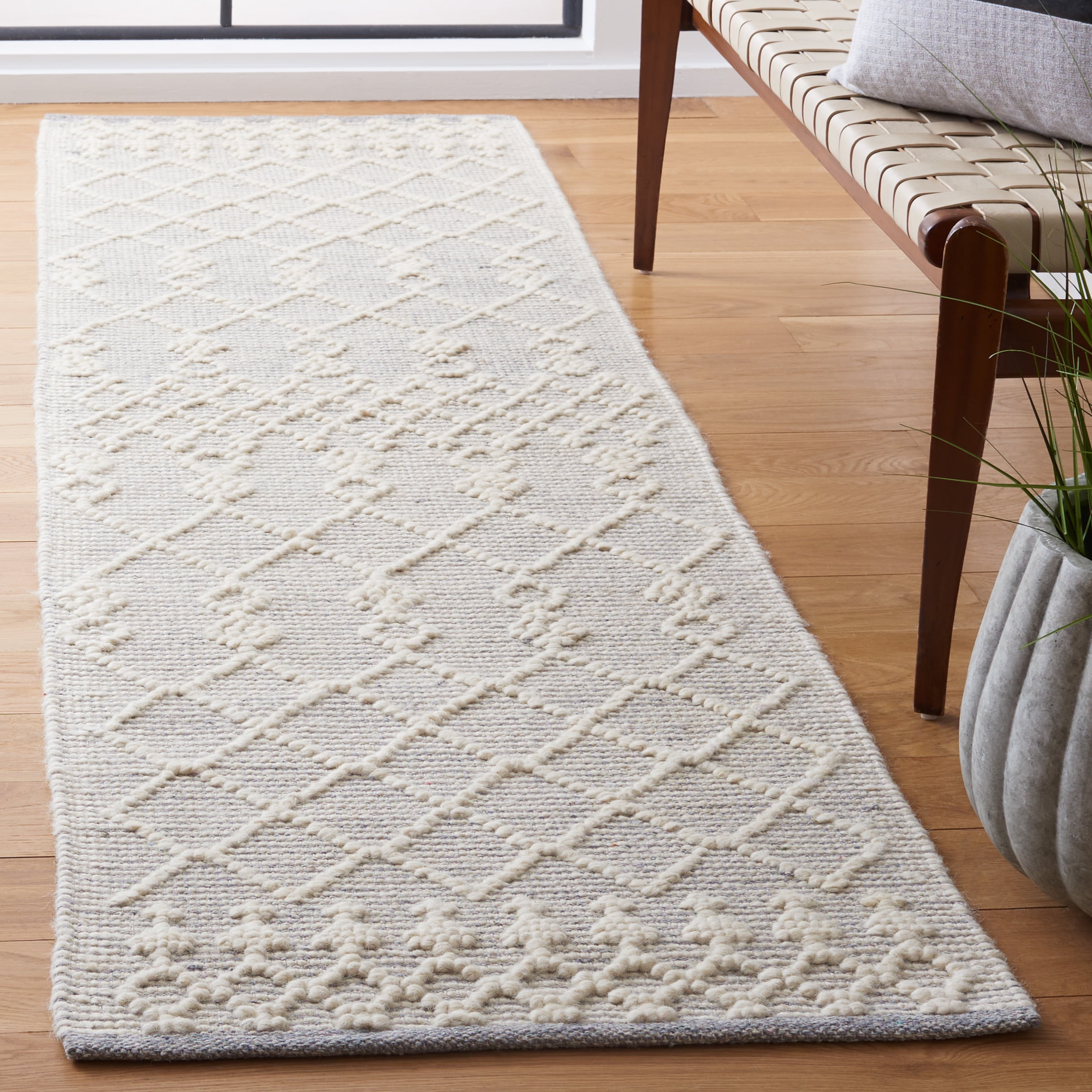 SAFAVIEH Natura Clive Geometric Runner Rug, Ivory/Grey, 2'3" x 8'