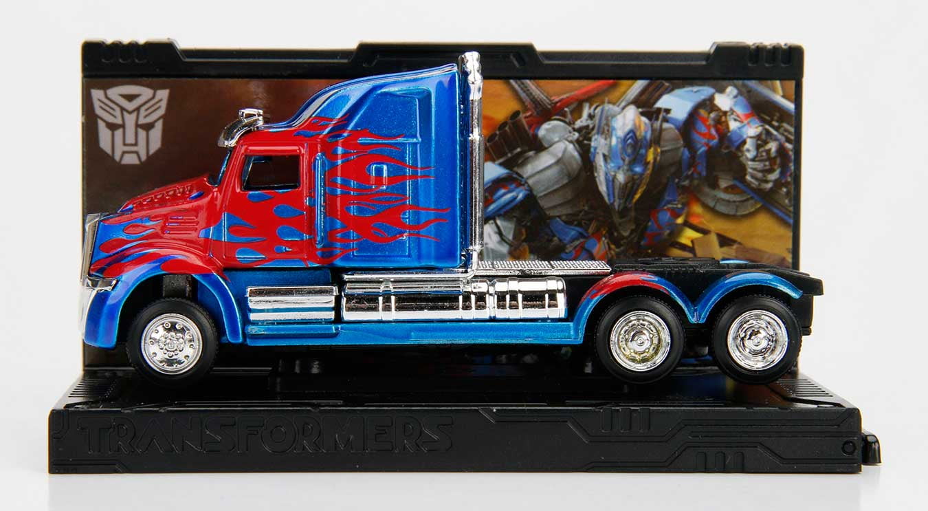 その他 Supreme Transformers G1 Optimus Figure Supreme Transformers G1 Optimus Prime Figure (SS25) - $98