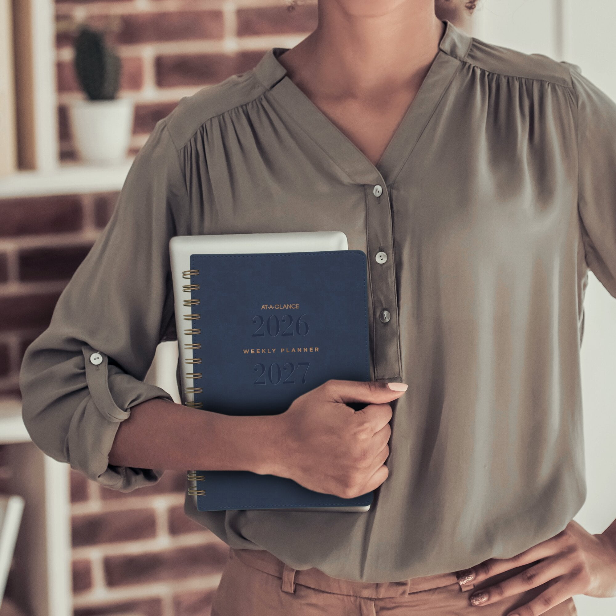 AT-A-GLANCE Signature Collection Academic 2026-2027 Weekly Monthly Planner Navy