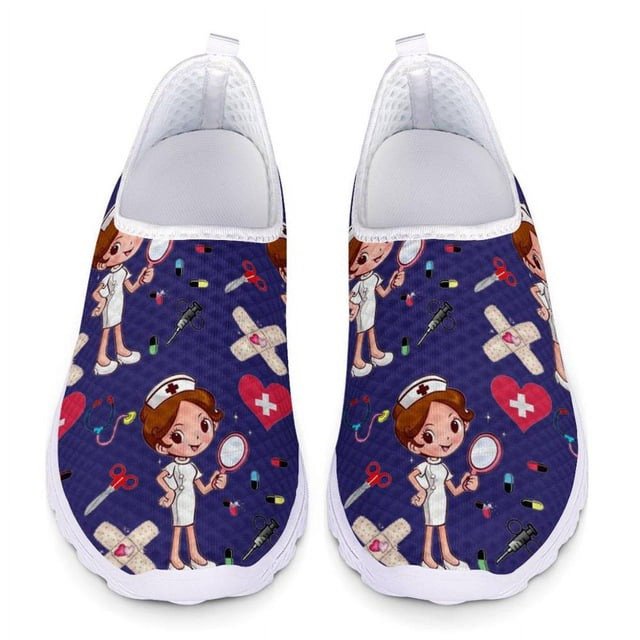 Zapatillas de deporte doginthehole con estampado de dibujos animados de enfermera y médico para mujer, zapatillas planas de malla ligera, mocasines transpirables de verano, zapatos planos