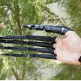 thumbnail image 1 of Par de accesorios para fiestas al aire libre para eventos de Halloween., 1 of 5