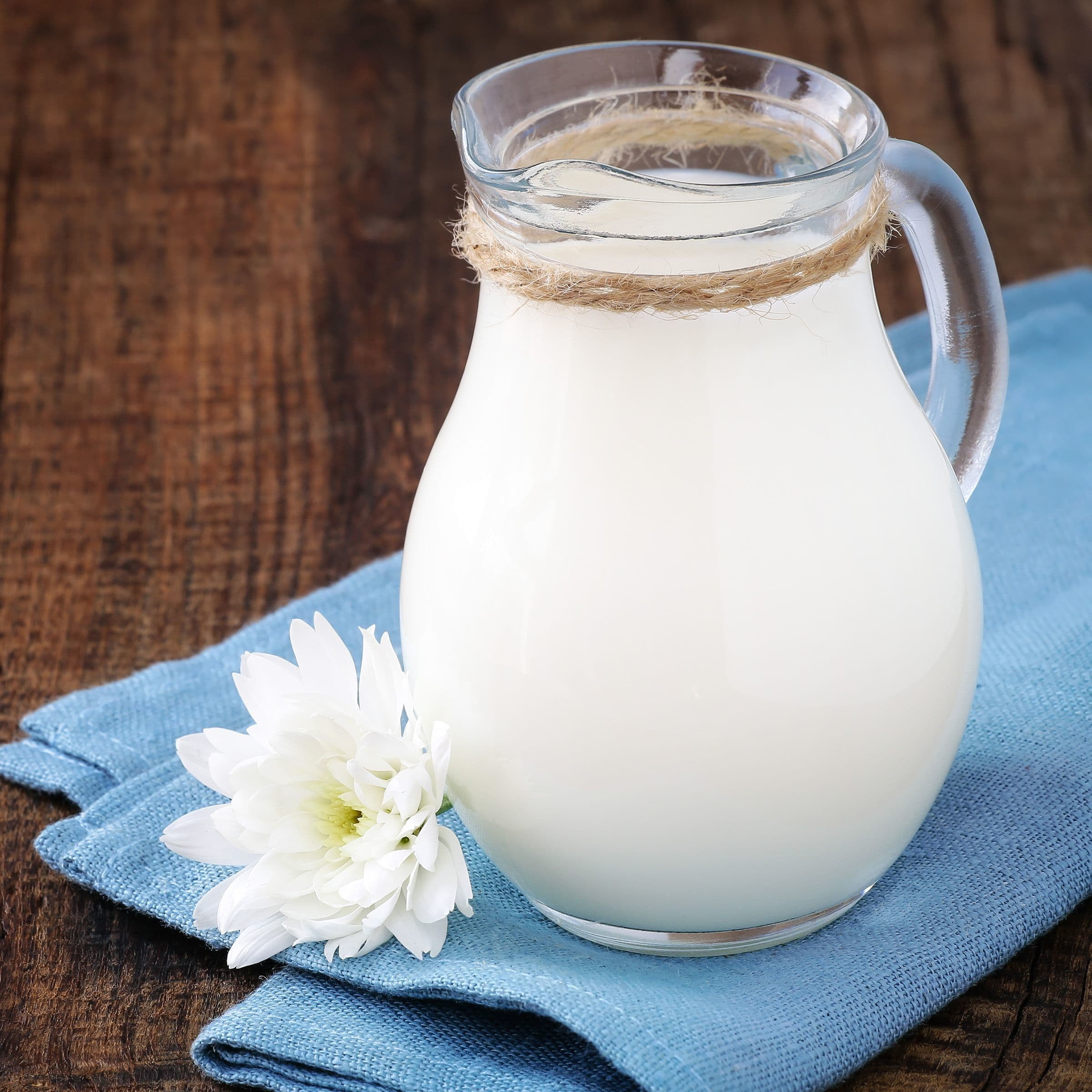 T.G. Lee Dairy Low Fat Cultured Buttermilk, Half Gallon