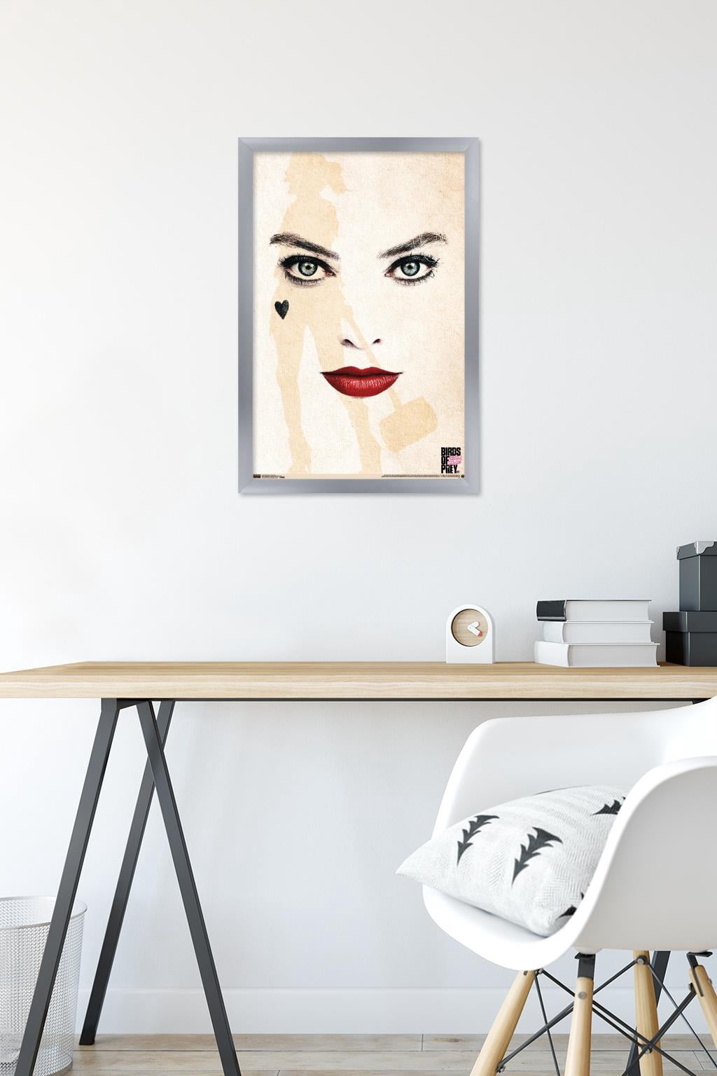 DC Comics Movie - Birds of Prey - Harley Quinn - Face Wall Poster, 14.725" x 22.375", Framed