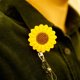 thumbnail image 5 of Fiudx Porta Credencial de Girasol, Divertida Decoración para Uniformes, Clip Retráctil, Correa Resistente, Mecanismo de Acero Inoxidable, Ideal para Enfermeras, Profesores y Voluntarios, Cable de 61, 5 of 6