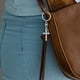 thumbnail image 4 of unbranded Llavero De Cruz Con Rhinestones Para Y Llaves Plateado, 4 of 8