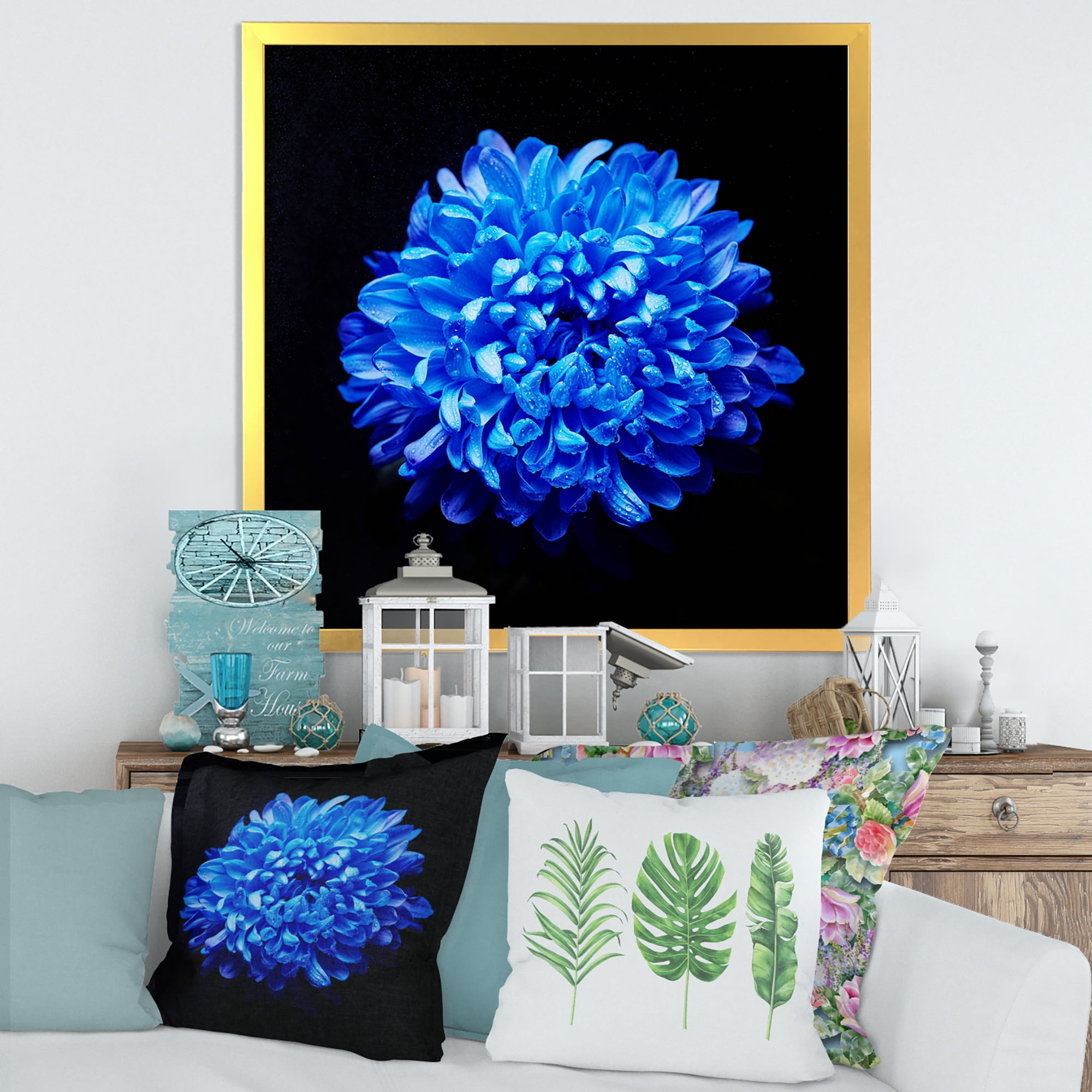 Designart 'Dew Drops on Blue Aster ' Traditional Framed Art Print