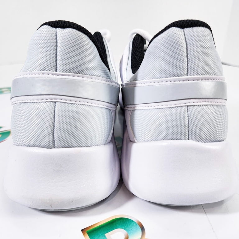 Mens Nike Legend Essential 2 Shoe Size: 8.5 Pure Platinum  display picture 1