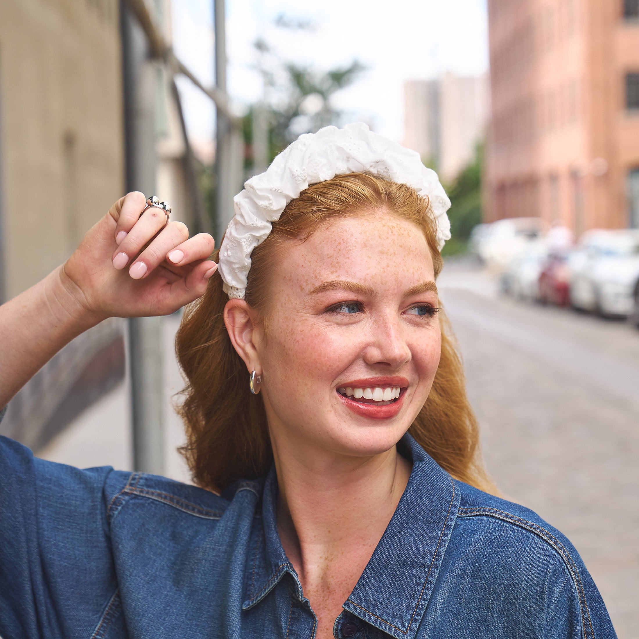 Goody Lee White Ruched Headband, No-Pain All Day Comfort for All Hair Types, 1 Count
