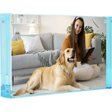 The MAGNET FRAME 3 5x5 with Aquamarine Edge by Canetti - 3.5x5