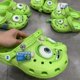 thumbnail image 2 of Hot Monsters Inc Mike Wazowski verano antideslizante al aire libre Casual zapatos de playa zapatillas con agujeros cómodas sandalias transpirables, 2 of 5