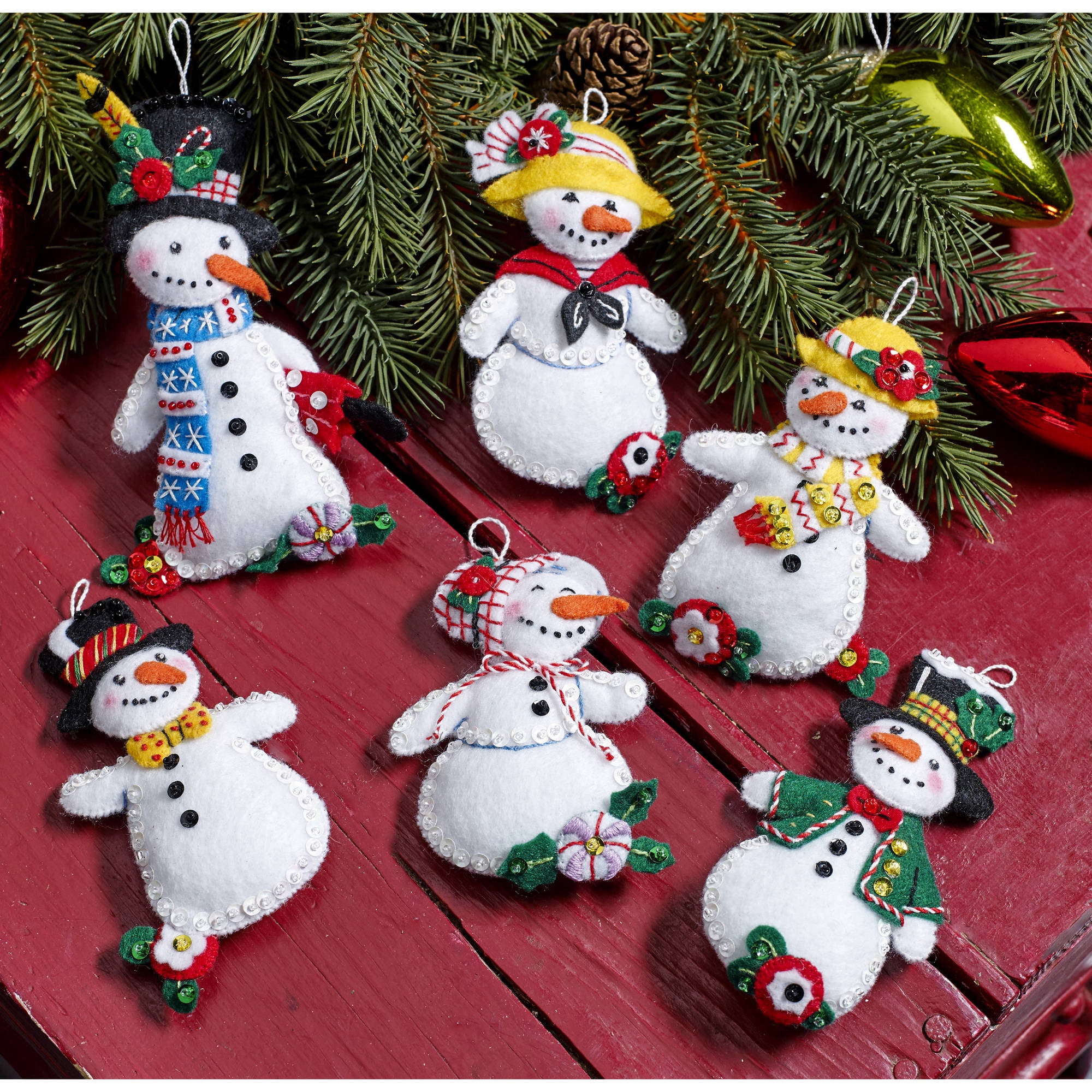 Bucilla Snow Day Fun Day ~ 6 Pce Snowmen Felt Christmas Ornament Kit #86826
