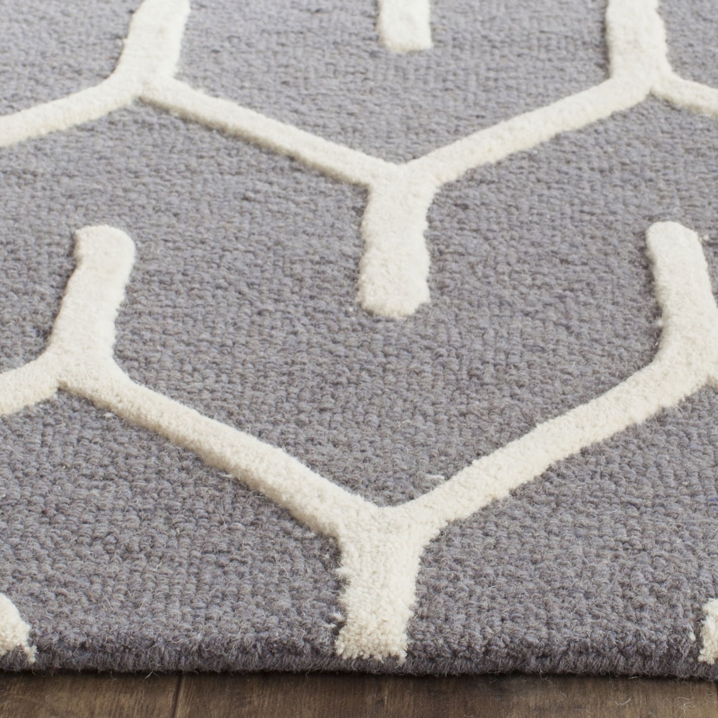 SAFAVIEH Cambridge Mirabelle Geometric Wool Area Rug, Dark Gray/Ivory, 6' x 6' Square