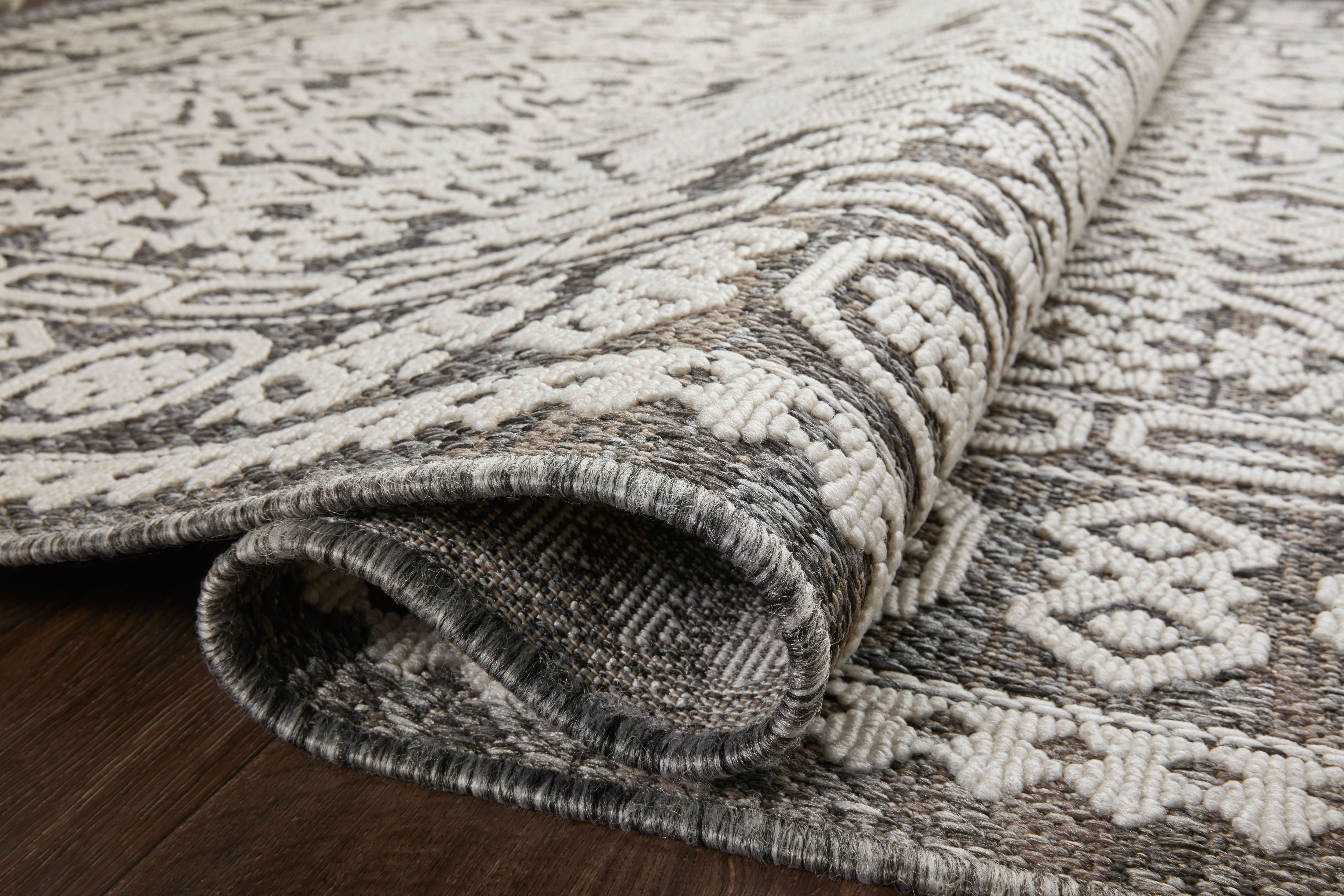 Indoor Outdoor Loloi Rainier Pebble / Ivory 2'-3" x 7'-7" Runner Rug