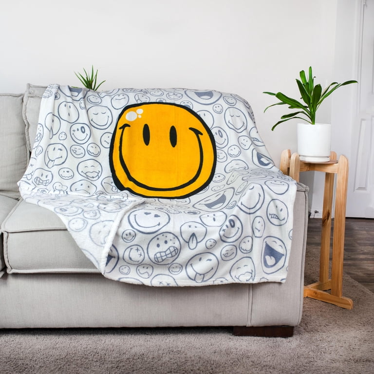OFFICIAL Smiley World Soft Throw Blanket | Cute Plush Blanket | 50