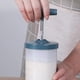 thumbnail image 4 of Batidora Manual de Plástico para Crema , Dispensador de Crema para Decorar Pasteles, Aderezos y Bebidas Espumosas, Color Azul., 4 of 5