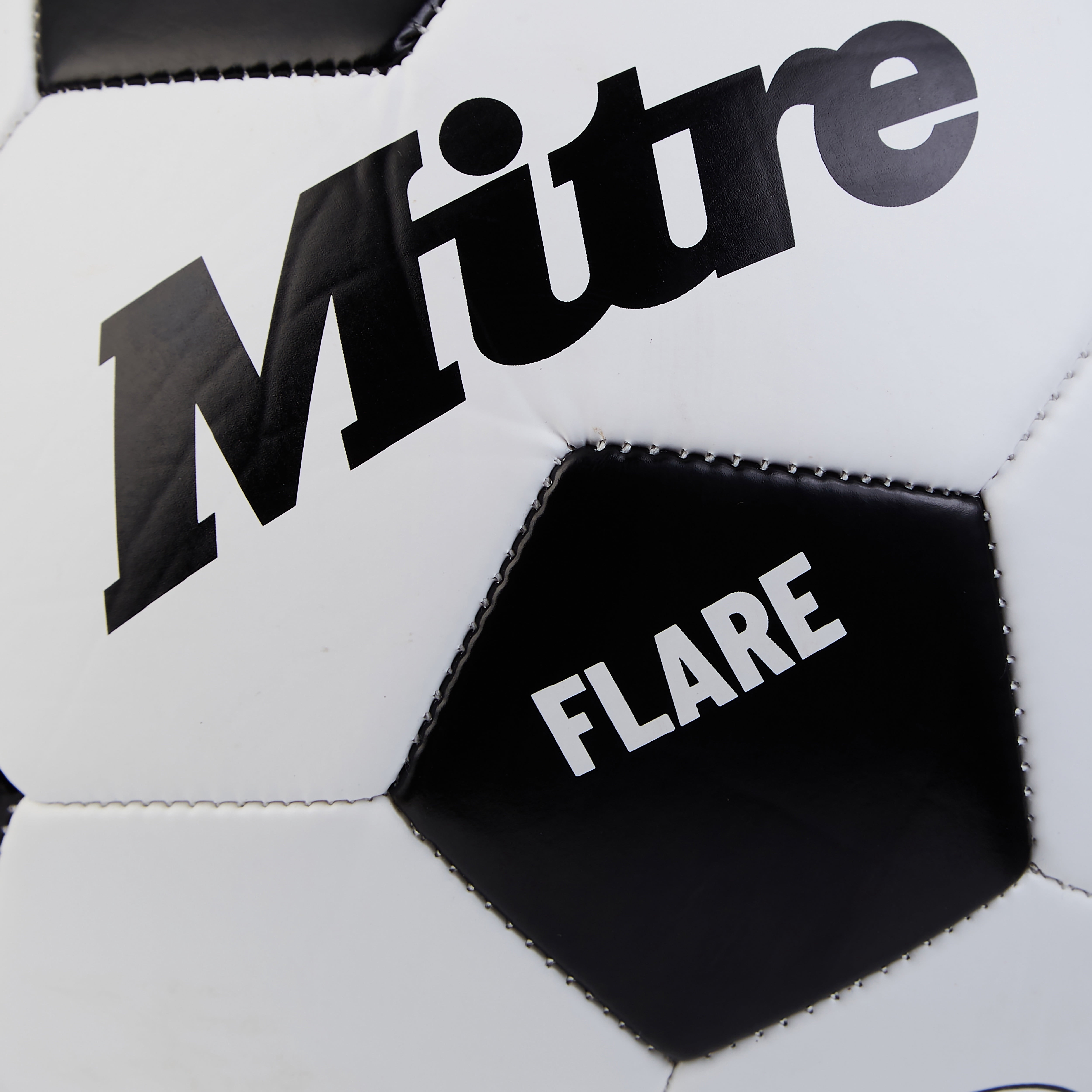 Mitre Unisex Recreation Soccer Ball - Durable Machine-Stitched 32-Panel Construction - Soft-Touch Feel - Versatile Play on Grass & AstroTurf - Available in Sizes 3, 4 & 5