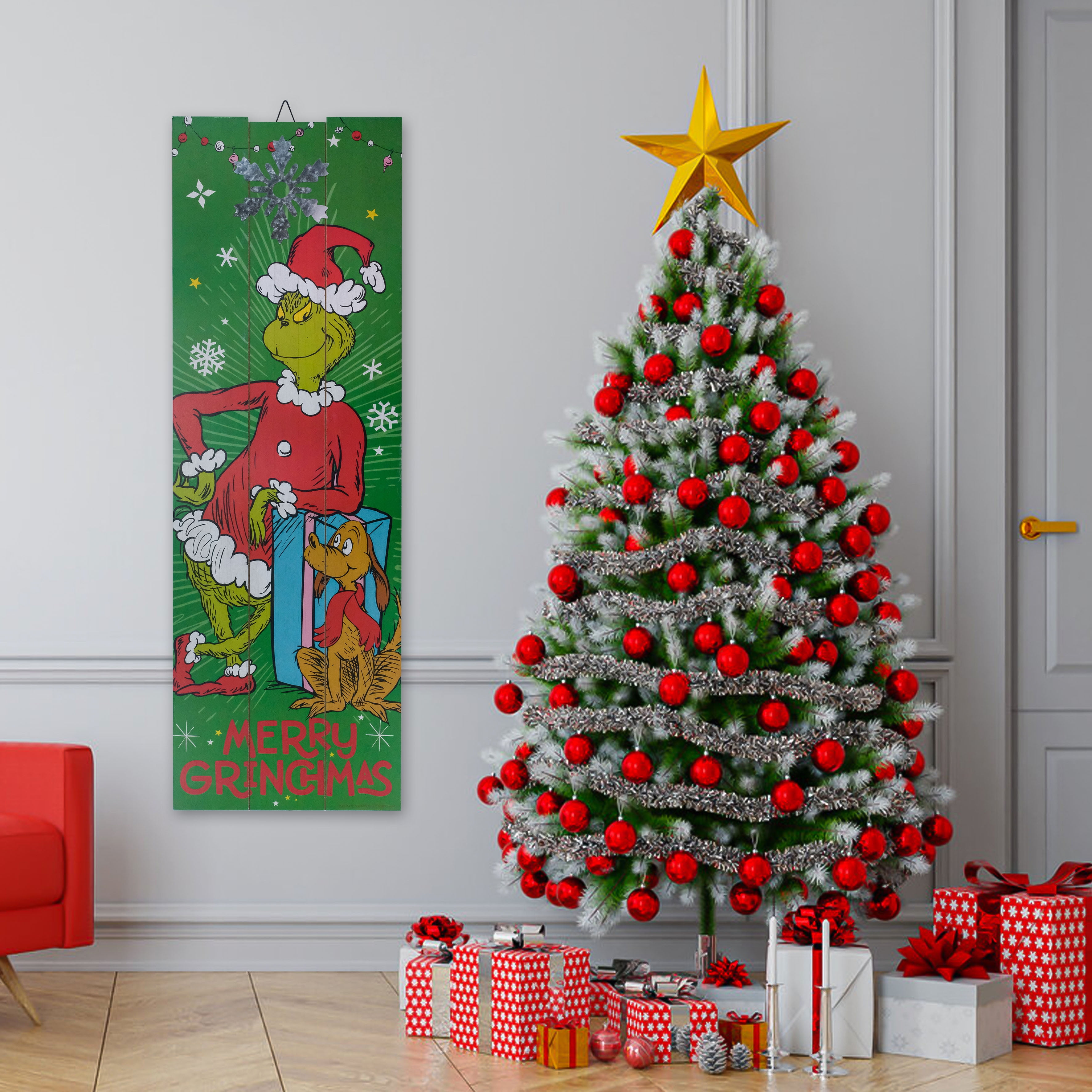 🎄SCORE! Grinch decor is 50% off right now. . . Comment GRINCH and