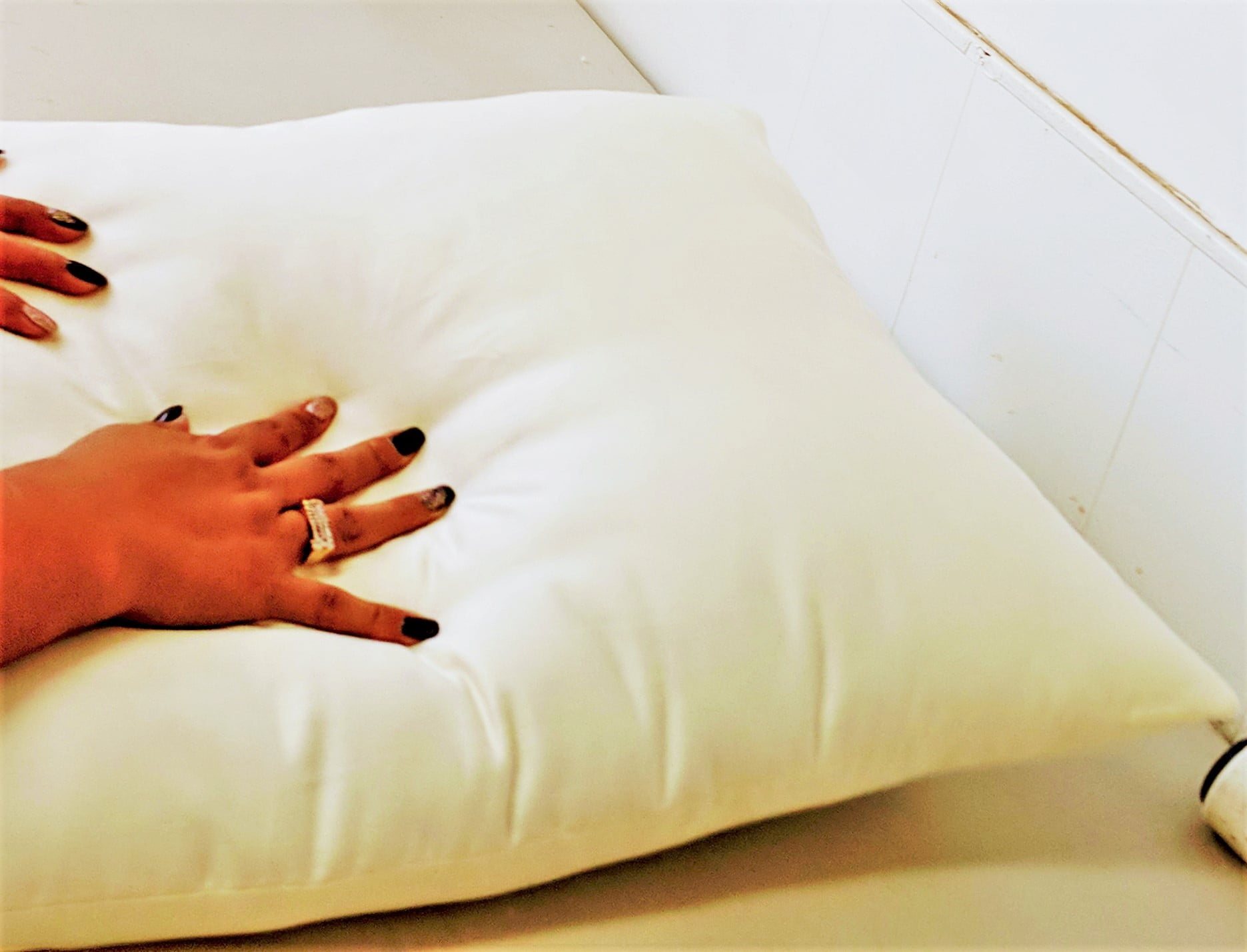 Standard Kapok Medium Sleeping Pillow w/zip