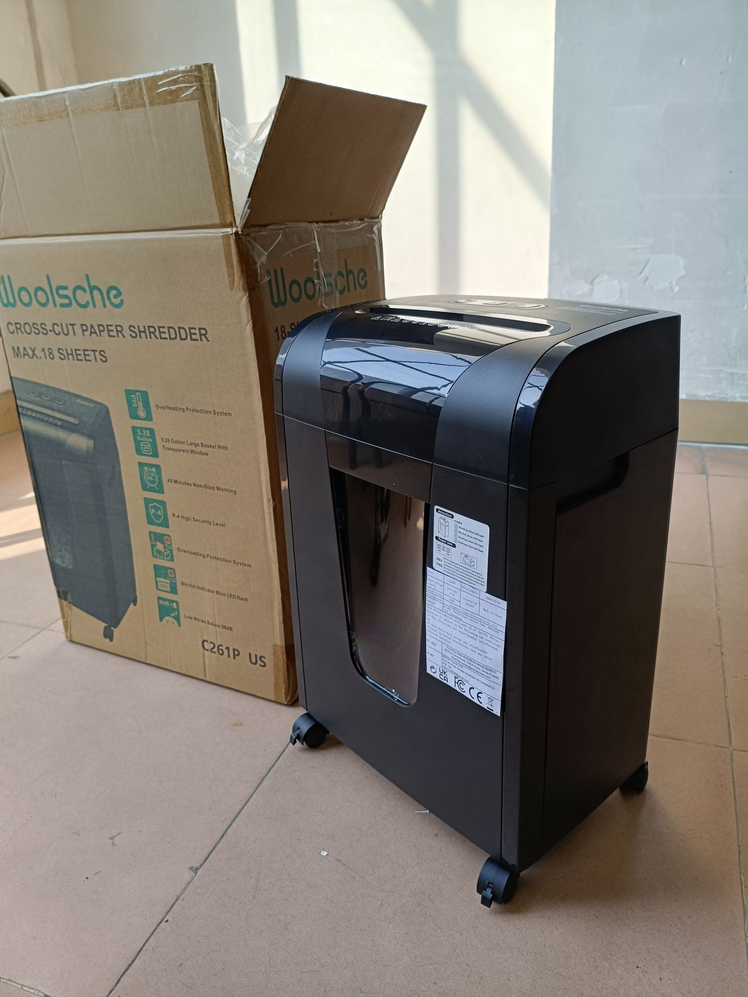 Paper Shredder, 18-Sheet Cross Cut with 18 Liters Pull Out Bin, P-4 Security Level, Shred Paper and Credit Card, Durable&Fast with Auto Jam Proof System Shredder for Office