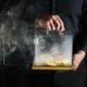 thumbnail image 4 of Ahumador de cócteles SIGVAL The Smoking Cube con astillas de madera, 4 of 8