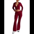 thumbnail image 3 of Conjunto de Dos Piezas de Punto para Mujer: Suéter de Larga con Cremallera, Sudadera Corta con Capucha y Pantalón Acampanado. Rojo Vino S, 3 of 8