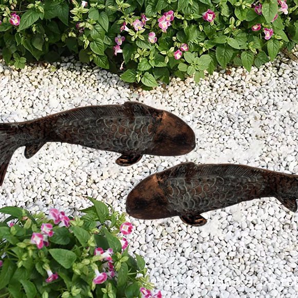 Conjunto de esculturas de cerámica con forma de pez koi para jardín: decoración de resina para patio, macizo de flores o jardín. Adornos resistentes a la intemperie con colas de formas natur