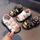 thumbnail image 2 of Disney dibujos animados para niños Mickey Mouse Minnie niños y niñas bebé antideslizante sandalias de fondo suave zapatos de playa Sandals24 plantilla 15,5 cm Gao Jinjia LED, 2 of 2
