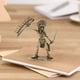 thumbnail image 1 of Figura de guerrero indio, estatua de latón, ideal como regalo, escultura hecha a mano, adorno de mesa para decoración de escritorio, hogar y oficina., 1 of 8