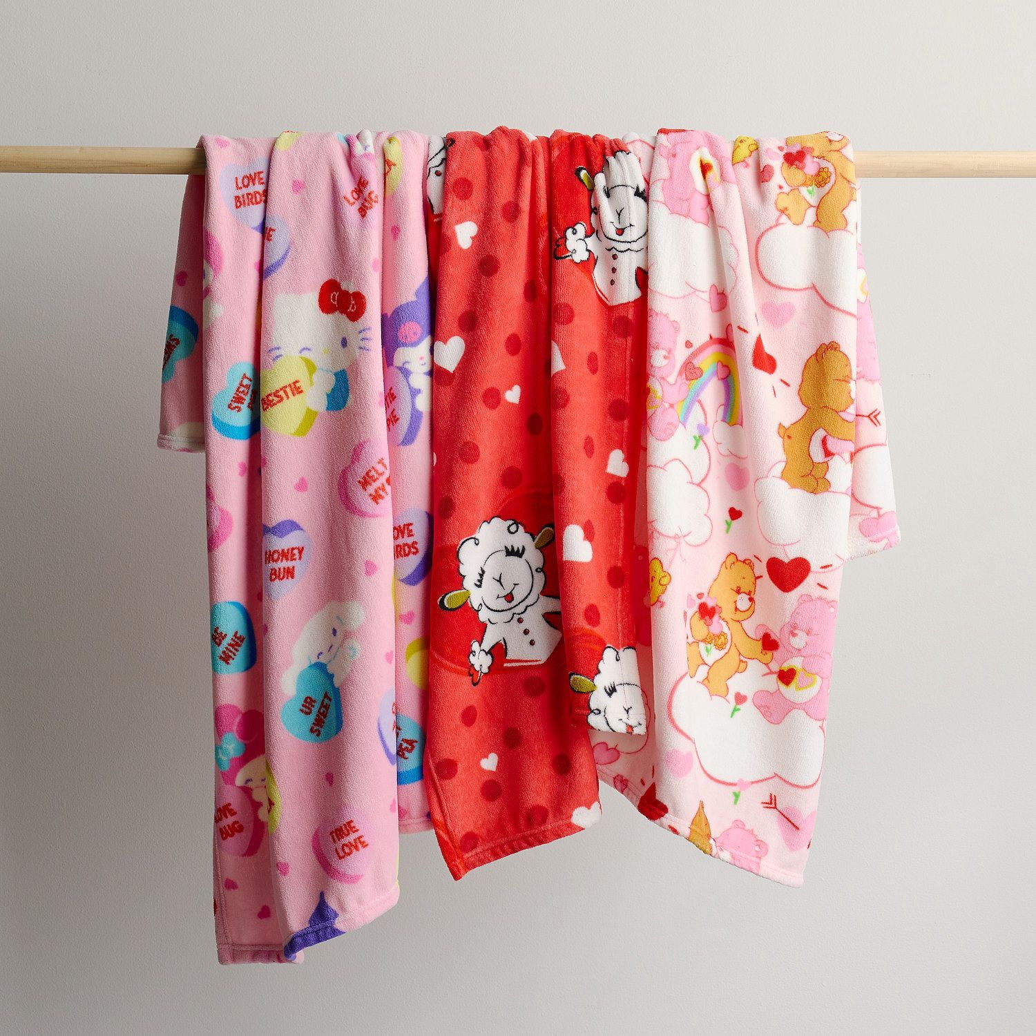 Hello Kitty Cutie Kitty Candy Hearts Sweetheart Fleece Throw Blanket
