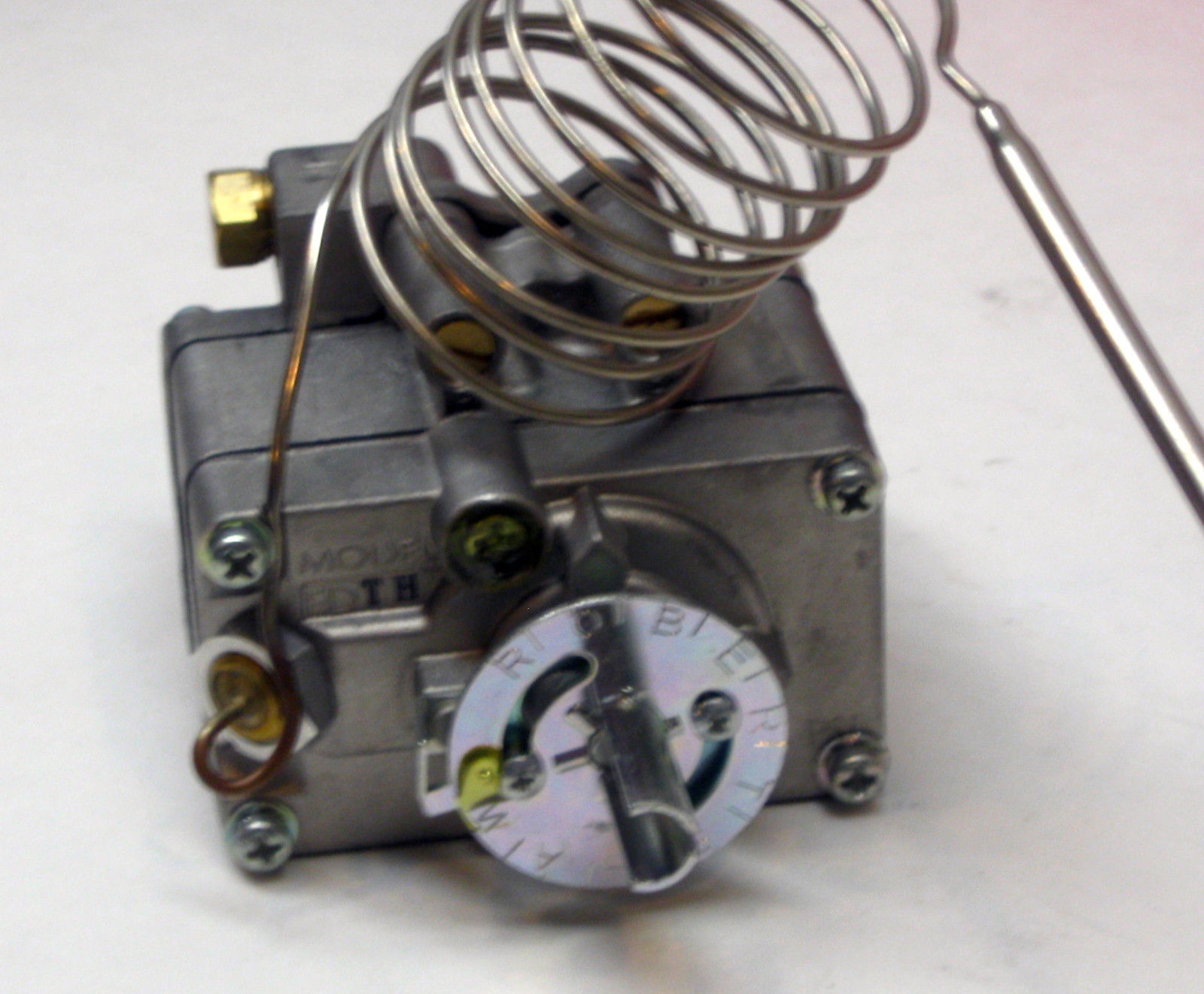 FDTH ROBERTSHAW GAS OVEN THERMOSTAT VALVE 300650F 1/2" PIZZA OVEN STAT