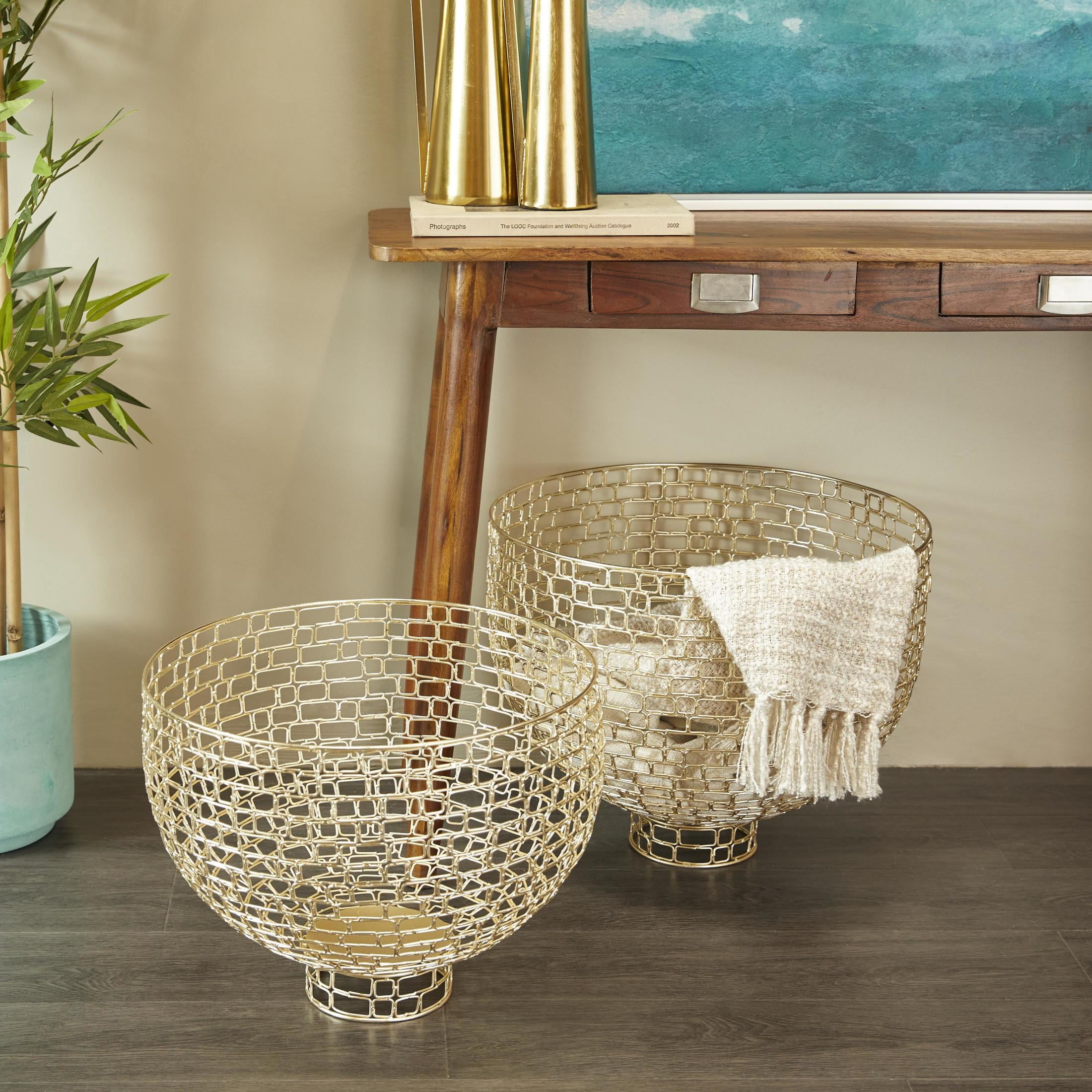 DecMode 18", 20"W Round Gold Metal Decorative Bowl with Chain Link Patterns, Set of 2