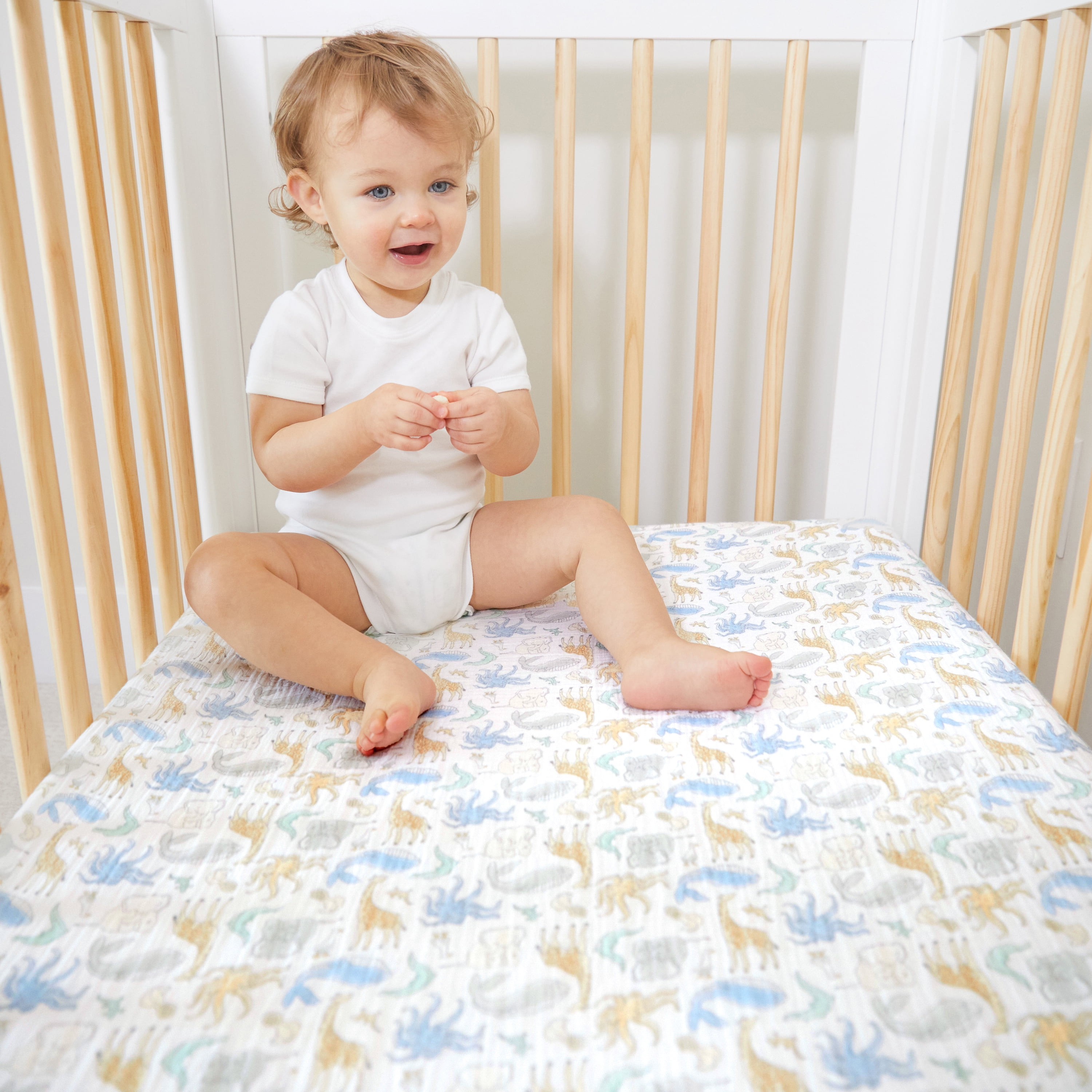 aden + anais essentials, crib sheet, natural history-species