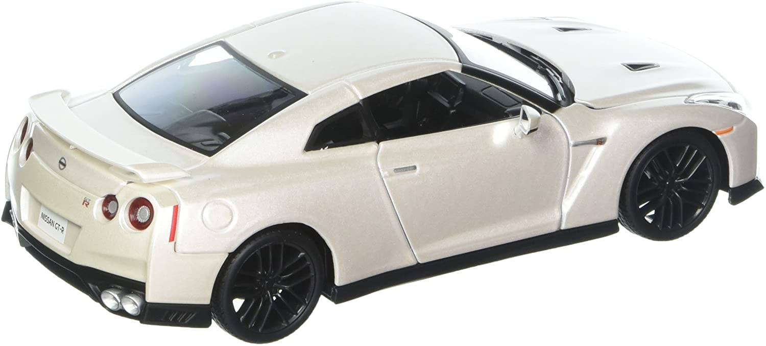 NISSAN GT-R 2017 1:24 Scale Metal Diecast Toy Car Model Models Miniature White 