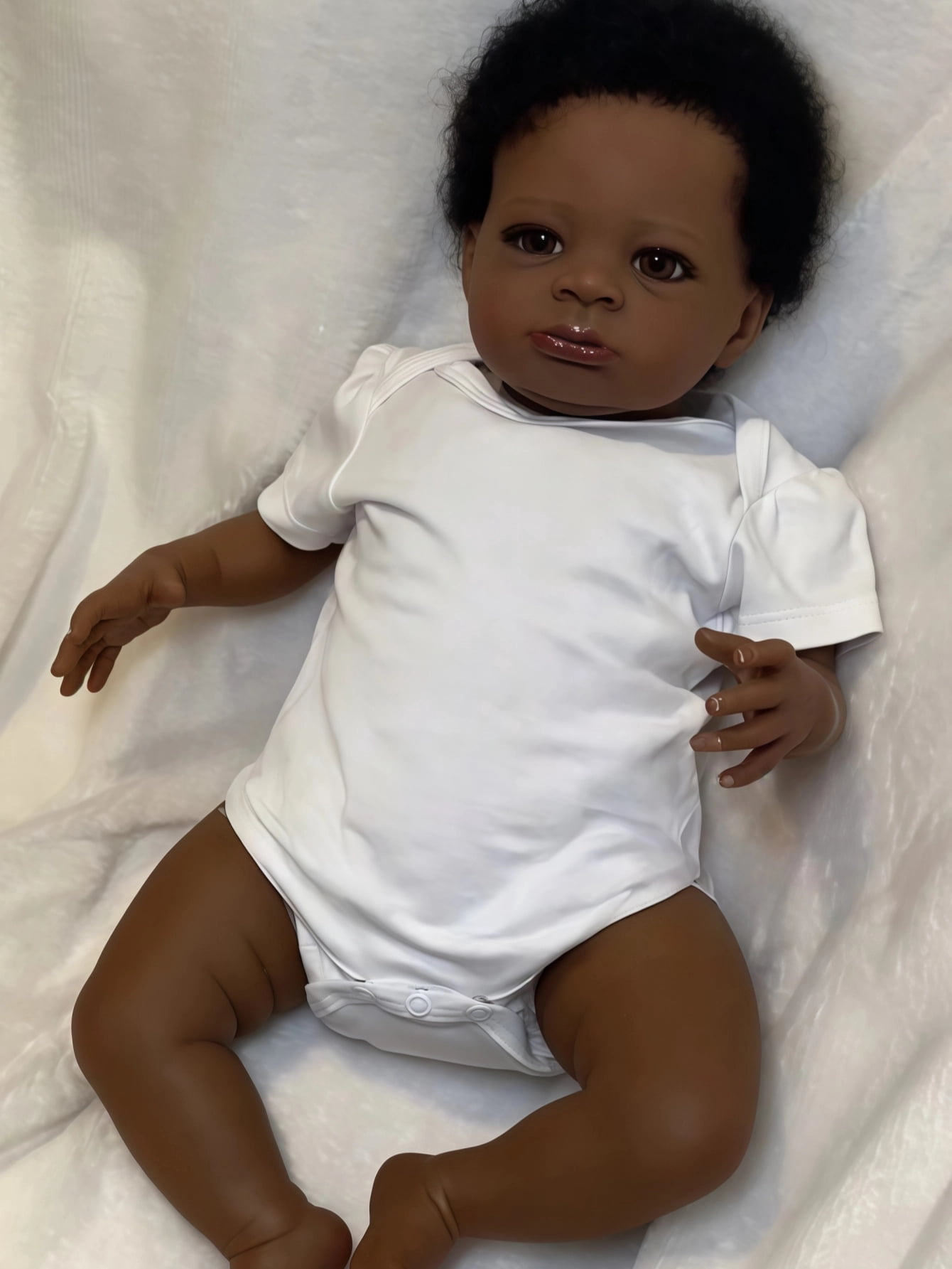 20 Inch Reborn Baby Doll Black Doll, Lifelike Baby Doll with Soft Cloth Body, Hand Rooted Curly Hair, Realistic African American Doll Toy for Kids Age 3+