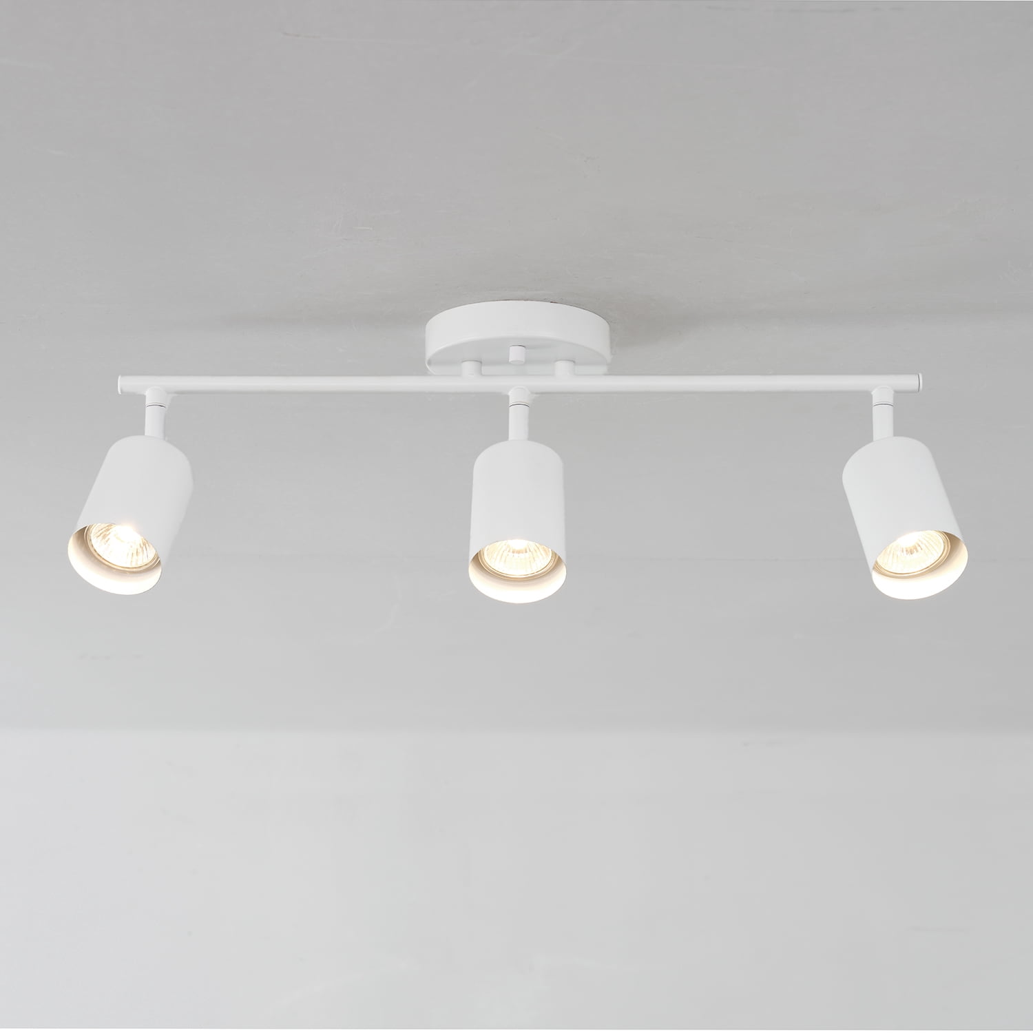 Globe Electric 21" 3-Light Matte White Track Lighting with Pivoting Track Heads