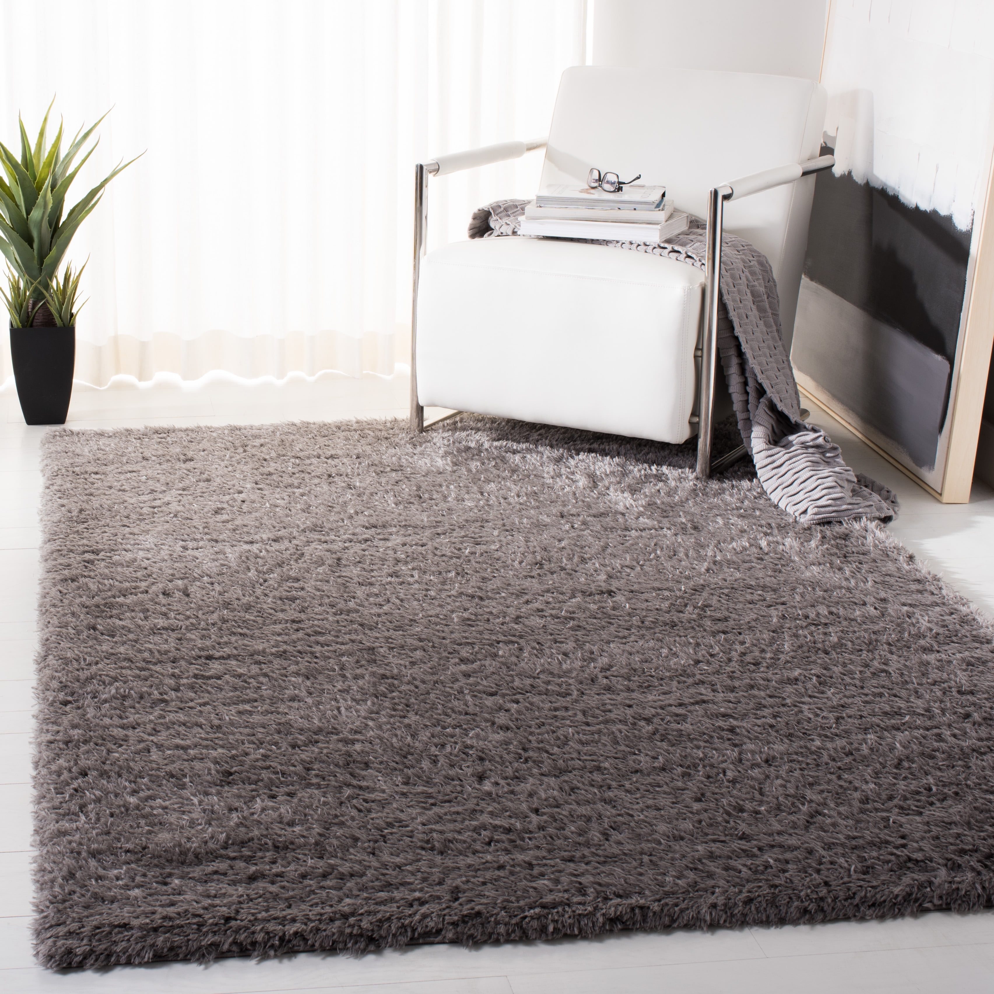 SAFAVIEH Madrid Miah Solid Polyester Shag Area Rug, Charcoal, 2' x 3'