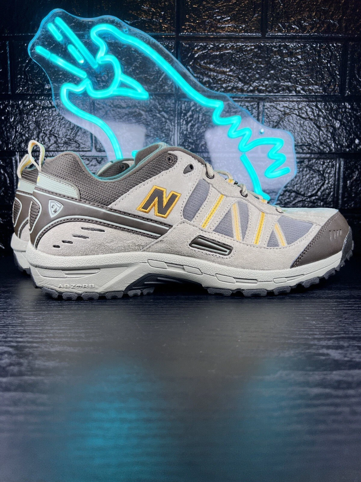 Hiking Shoe New Balance 644 Mens New Balance Mens 644 Beige  display picture 1