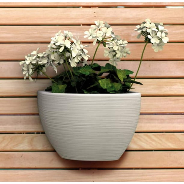 Plastic Wall Decor Planter. Hanging Pot Flower Garden Plant Basket for