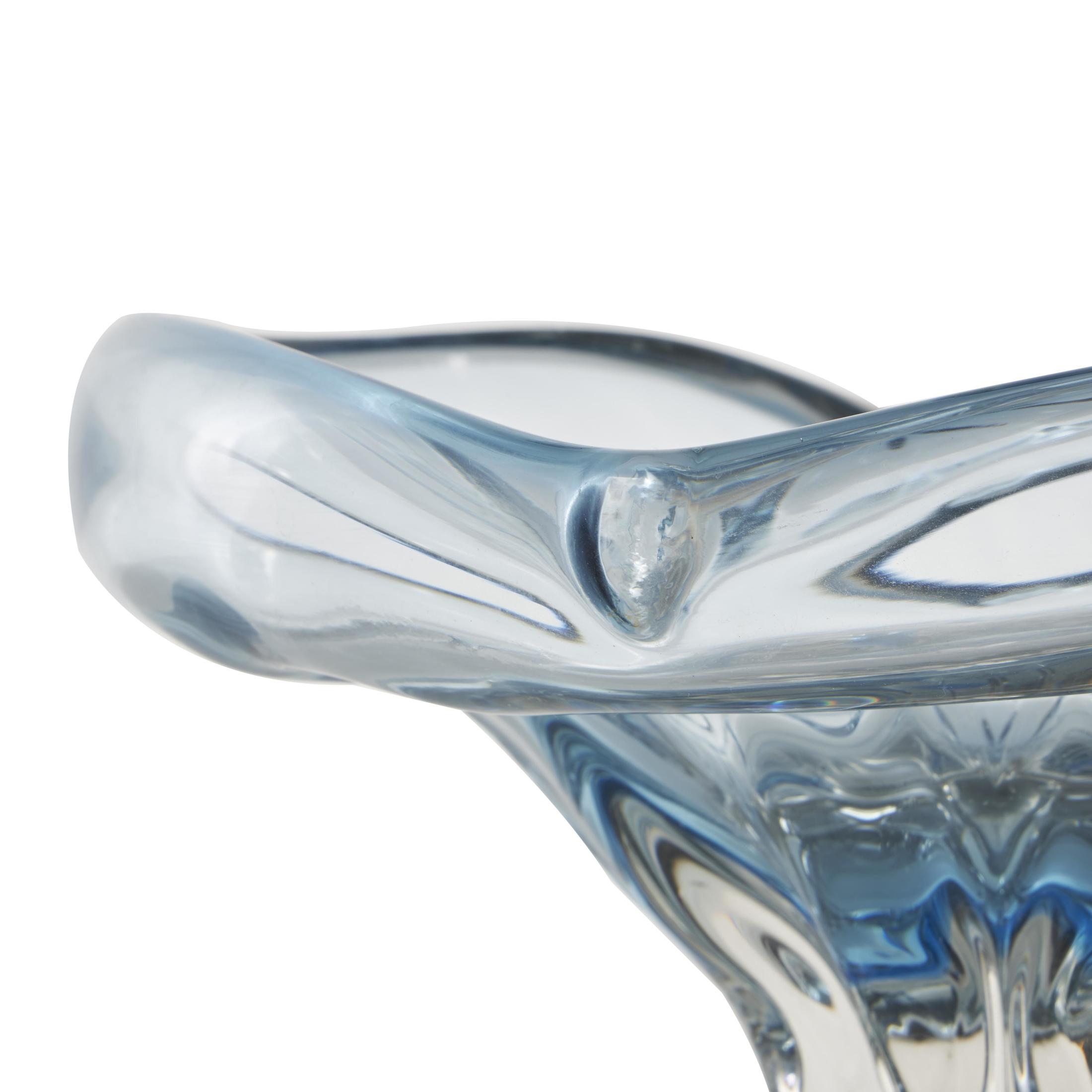 DecMode 11" Round Ombre Heart Blue Glass Decorative Bowl with Folded Curve Opening and Scalloped Base
