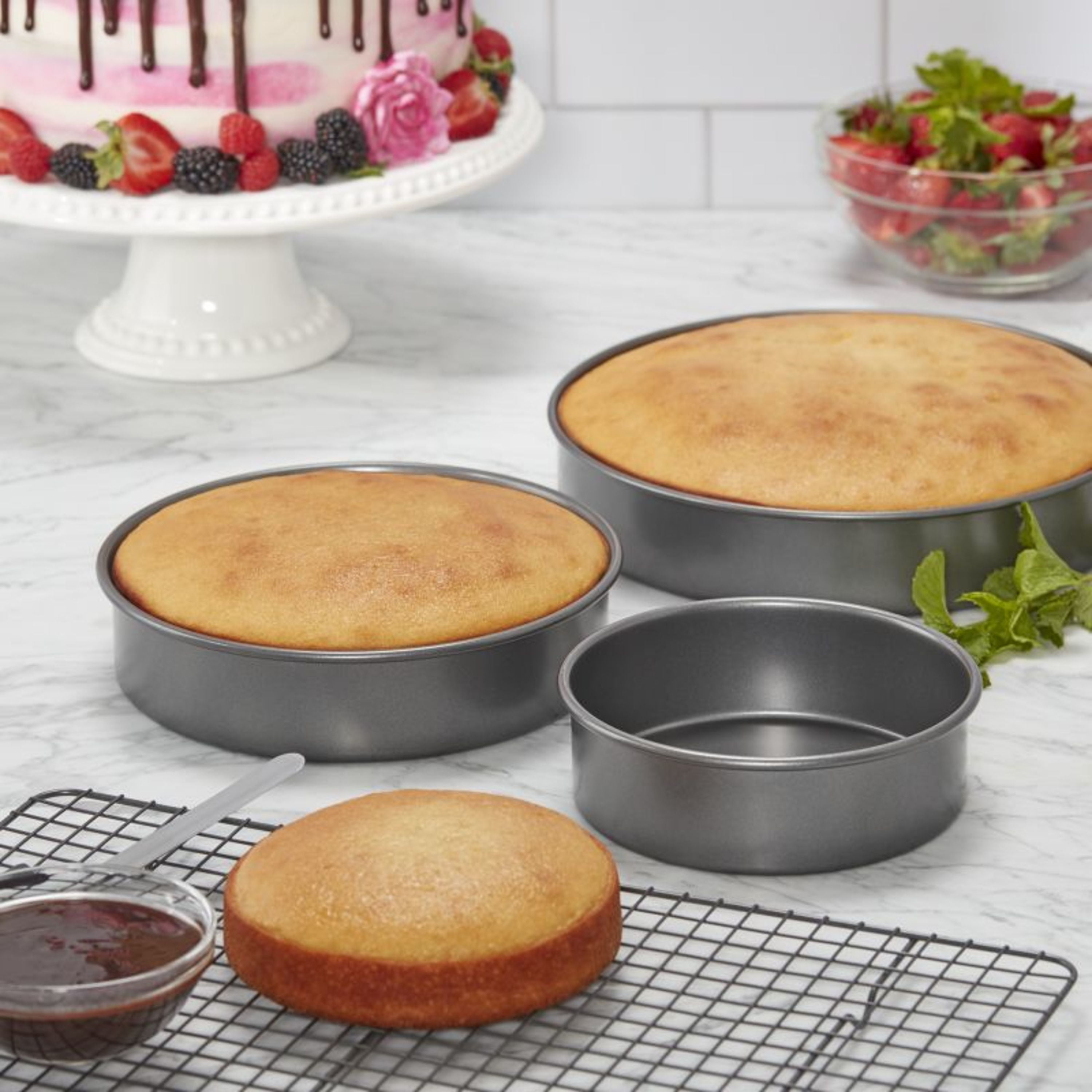 Chicago Metallic Round Cake Pan 2x9 Inches 60629 – Good's Store Online